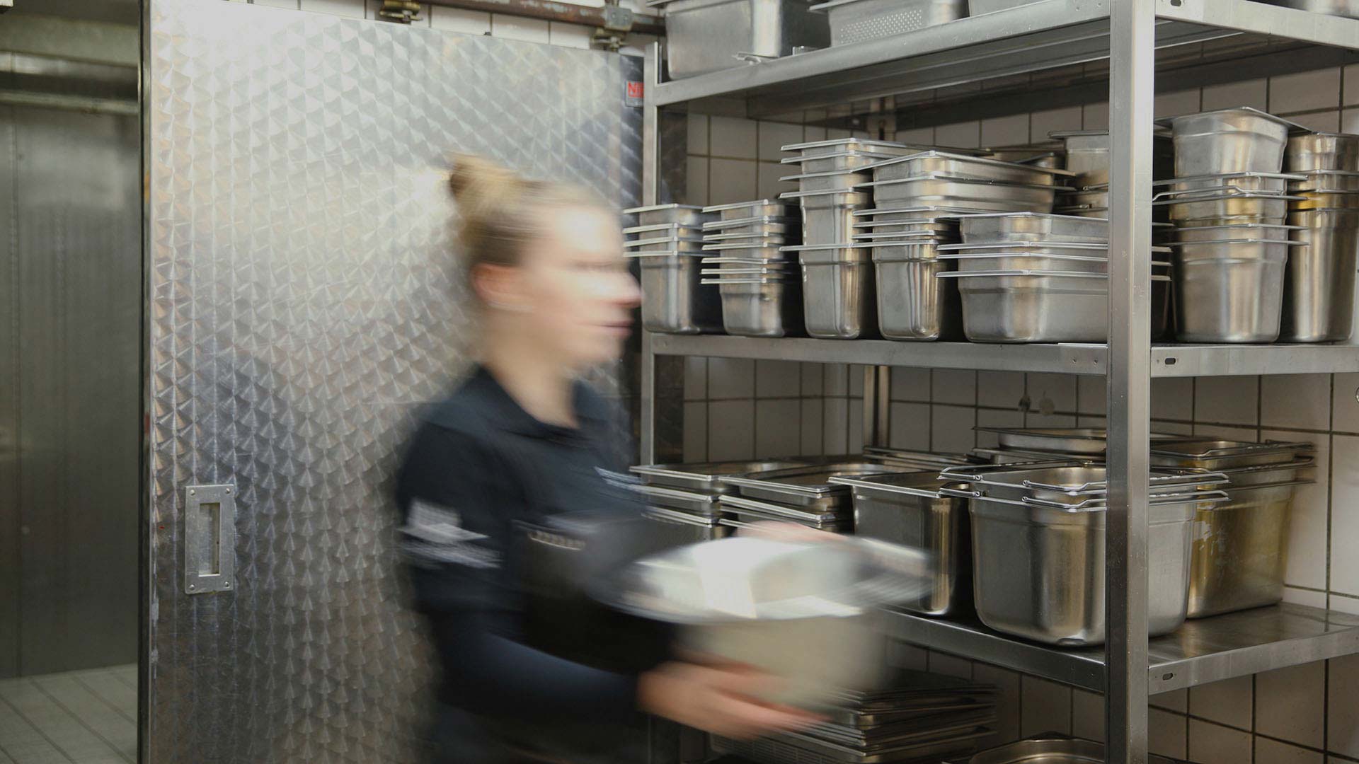 dishwasher in the butchery Krautter